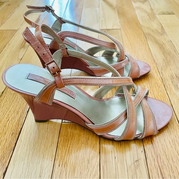 Bandolino Pink/Salmon Multi Patent Strappy Wedge Sandals Sz 7 - Picture 6 of 7